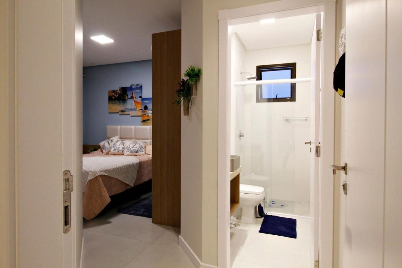 1090 Finamente Decorado 03 Suites Na Praia De Бомбиньяс Экстерьер фото