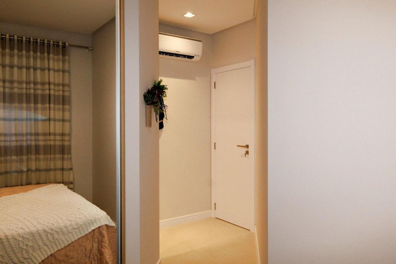 1090 Finamente Decorado 03 Suites Na Praia De Бомбиньяс Экстерьер фото